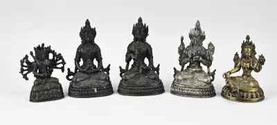 5x Bronzen boeddha figuur – kavel bij Twents Veilinghuis