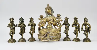 Lot bronzen boeddha figuren (7x) – kavel bij Twents Veilinghuis