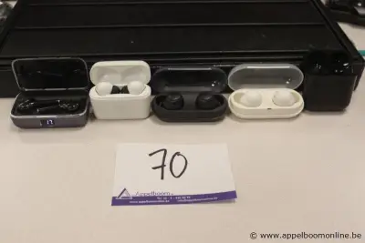 4 diverse earpods, zonder kabels, werking niet gekend – kavel bij Appelboom