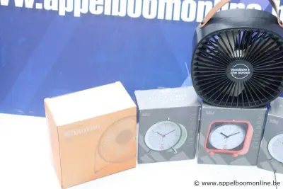 3 draadloze speakers wo JBL, zonder kabels, werking niet gekend – kavel bij Appelboom