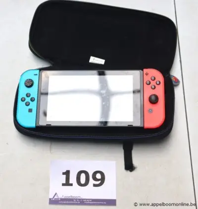 spelconsole NINRTENDO Switch, zonder kabels, werking niet gekend – kavel bij Appelboom