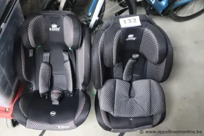 2 auto kinderzitjes – kavel bij Appelboom