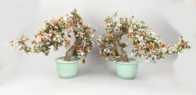 2x Celdaon bloempot met in boompje – kavel bij Twents Veilinghuis