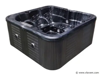 5 Persoons Outdoor Spa 208x208 cm incl. 2 ligbedden – kavel bij Vlavem