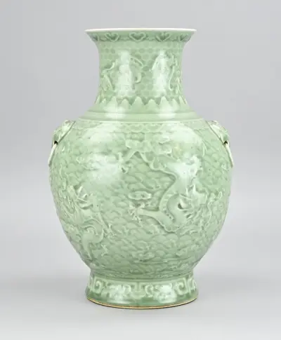 Celadon vaas, H 30 cm – kavel bij Twents Veilinghuis