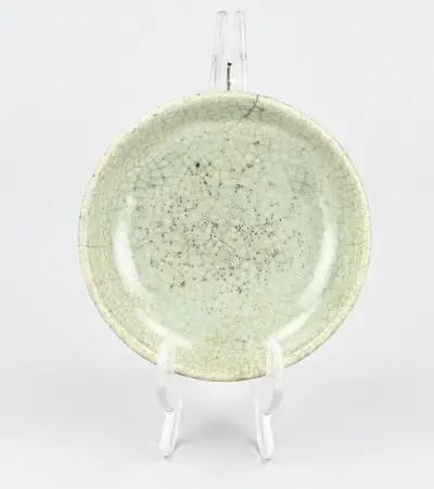 Chinese celadon schaal/schotel Ø 12,8 cm – kavel bij Twents Veilinghuis