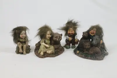Lot van 4 Vintage Trollen – kavel bij De Kringwinkel, Brecht
