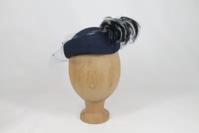 Donkerblauwe vintage Pillbox-hoed – kavel bij De Kringwinkel, Brecht