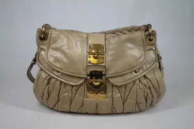 Miu Miu Matelassé Coffer Hobo-handtas – kavel bij De Kringwinkel, Brecht
