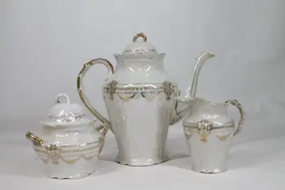 Vintage porseleinen koffie- en theeservies – kavel bij De Kringwinkel, Brecht