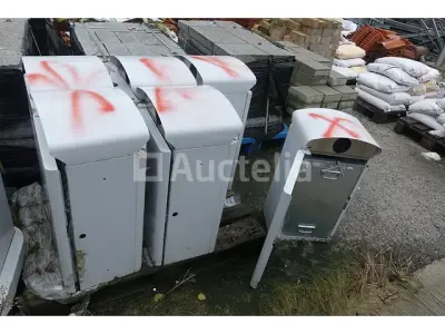 7 Metalen stedelijke bakken – kavel bij Auctelia, Merelbeke-Melle