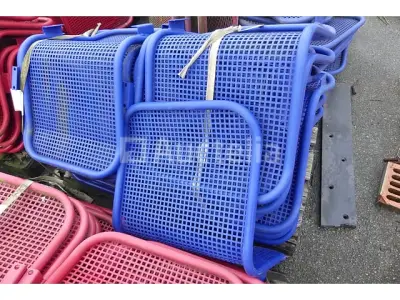 24 metalen stoelen voor wachtstoel – kavel bij Auctelia, Merelbeke-Melle
