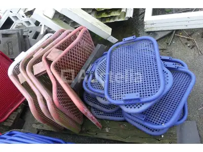 19 metalen stoelen voor wachtstoelen – kavel bij Auctelia, Merelbeke-Melle