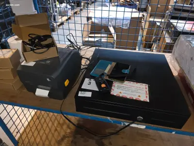 (8x) Divers It materiaal waaronder ZEBRA, LG – kavel bij Auctim, Aartselaar