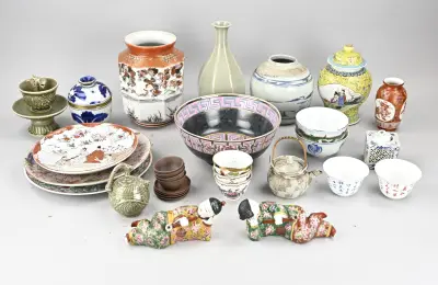 Lot divers Chinees/Japans – kavel bij Twents Veilinghuis