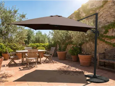 Hangende parasol zandkleurig 300x300cm – kavel bij XL Auctions