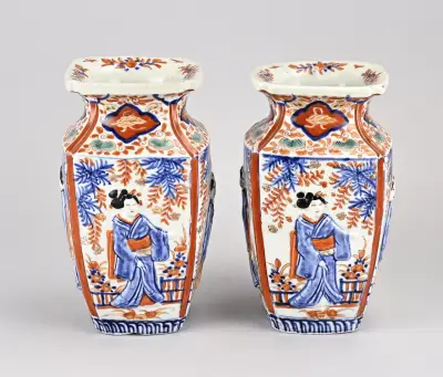2x Japanse Imari vaas, H 23 cm – kavel bij Twents Veilinghuis