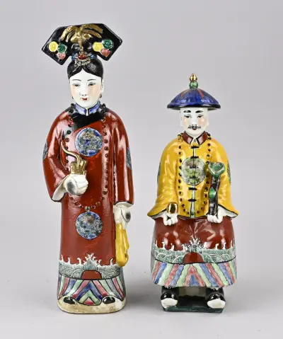 2x Chinees figuur, H 28 cm – kavel bij Twents Veilinghuis