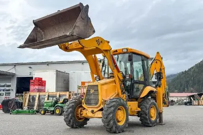 Nutzfahrzeuge, Baumaschinen & Landtechnik – veiling bij Aurena, Traboch