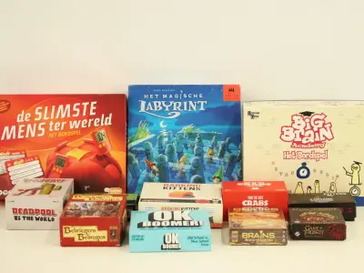 Groot spellenpakket van 12 spellen: De Slimste Mens, Labyrint, exploding kittens e.a – kavel bij De Kringwinkel, Antwerpen