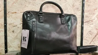 (5x) leder tas – kavel bij Auctim, Balen