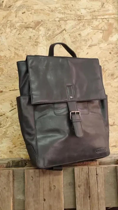 leder tas – kavel bij Auctim, Balen