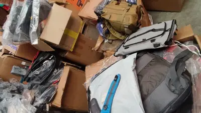 (30x) tassen – kavel bij Auctim, Balen