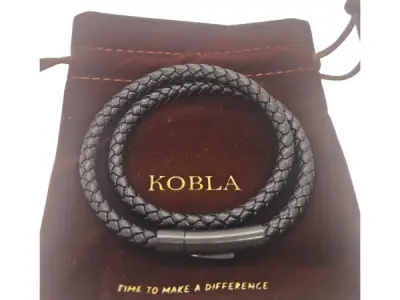 Kobla | Stoere Dubbel Gevlochten Leren Armband met Gunmetal Sluiting – kavel bij XL Auctions