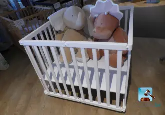Parc bébé avec contenu – kavel bij Clicpublic