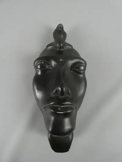 Egyptisch masker – kavel bij De Kringwinkel, Diest