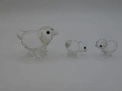 Swarovski kristallen vogelfiguren (hen met twee kuikens) – kavel bij De Kringwinkel, Diest