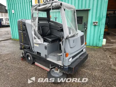 Kärcher B 300 R LPG Sweeper Machine – kavel bij BAS World Auctions, Rotterdam
