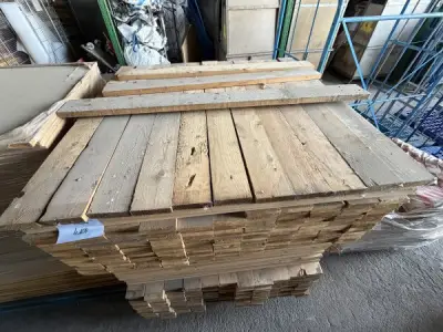 Hout, sanitair en materiaal 4101-4143 SC (68/2026) – veiling bij Venalis, Roeselare