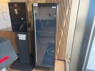 Vitrinekoeler UNNICOOL KLG375G – kavel bij Auctim, Oostende