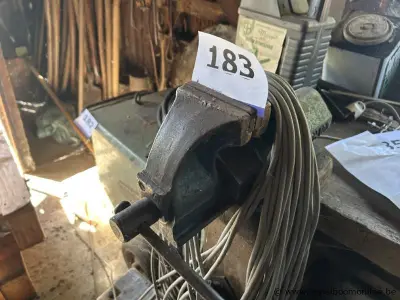 Metalen bankschroef – kavel bij Appelboom