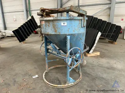 Betonkubel FE, inhoud 750 l – kavel bij Appelboom