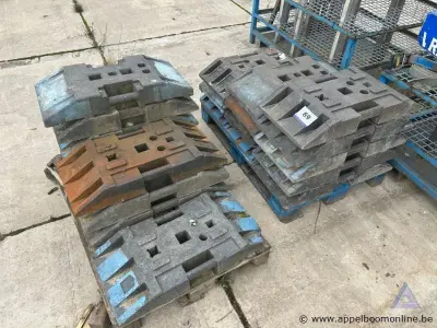 Lot voetplaten voor signalisatie – kavel bij Appelboom