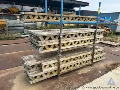 40 diverse H-balken – kavel bij Appelboom