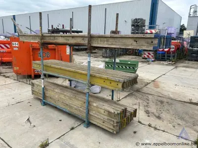 30 diverse H-balken – kavel bij Appelboom