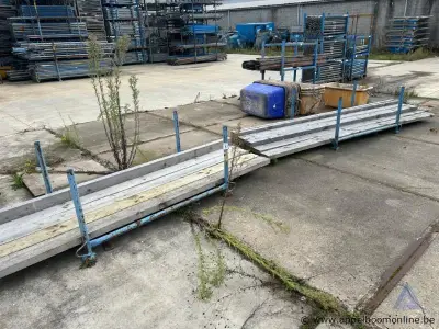 Lot houten balken – kavel bij Appelboom