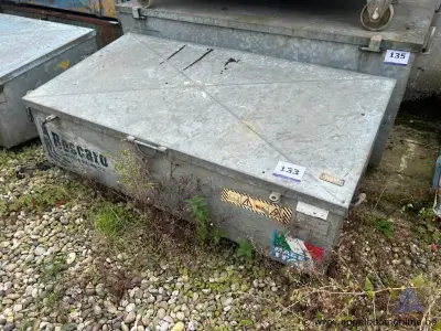 Metalen opbergkist BOSCARO PA-17.08EZN, bouwjaar 2014. Eigen gewicht 90 kg, maximaal laadvermogen 400 kg – kavel bij Appelboom