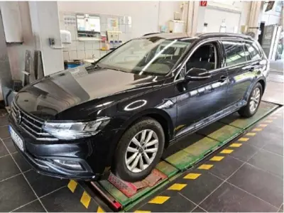 1 VW Passat Variant 2.0 TDI Business – kavel bij Zoll-Auktion, Berlin