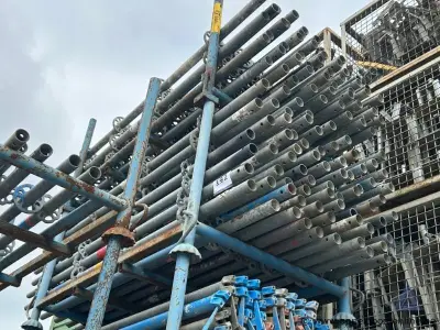 80 metalen steigerstaanders – kavel bij Appelboom