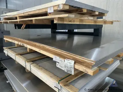 55 aluminium platen, afmetingen 1,5 x 1500 x 3000 mm – kavel bij Appelboom