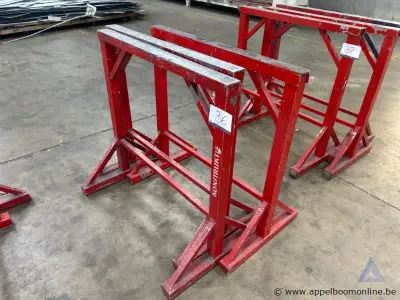 3 metalen werksteunen – kavel bij Appelboom