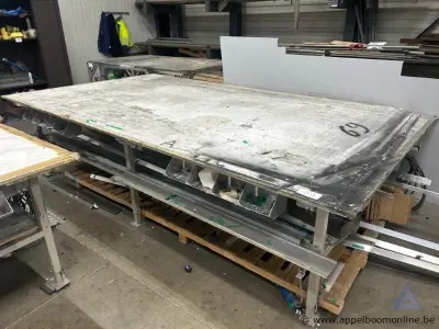 werkbank op metalen frame – kavel bij Appelboom