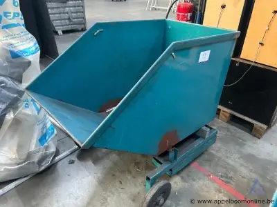 Metalen kiepcontainer – kavel bij Appelboom