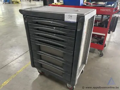 Gereedschapswagen op wielen met zes laden, gevuld met diverse handgereedschappen, bevestigingsmaterialen – kavel bij Appelboom