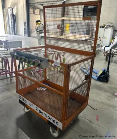 Werkplatform Gaerner MP-B, bouwjaar 2016, serienummer 5293976. Maximaal draagvermogen van 300 kg – kavel bij Appelboom