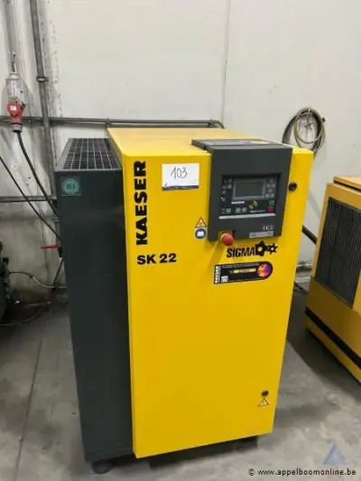 Schroefcompressor KAESER SK 22, bouwjaar 2014, vermogen van 11,0 kW en een maximale bedrijfsdruk van 11,0 bar. De compressor heeft 43.967 bedrijfsuren – kavel bij Appelboom